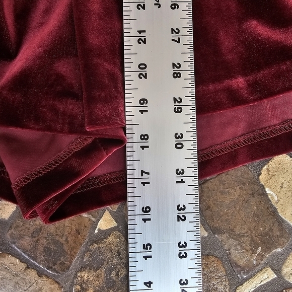 NWT Stella Luce Burgundy Velvet Romper with Cutout and Lace Detail, Size Small - Picture 14 of 14